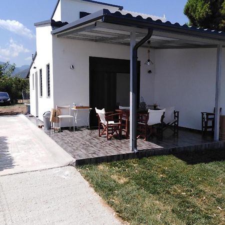 Villa Σπίτι Με Σοφίτα Μπροστά Στη Θάλασσα Trápeza Exterior foto